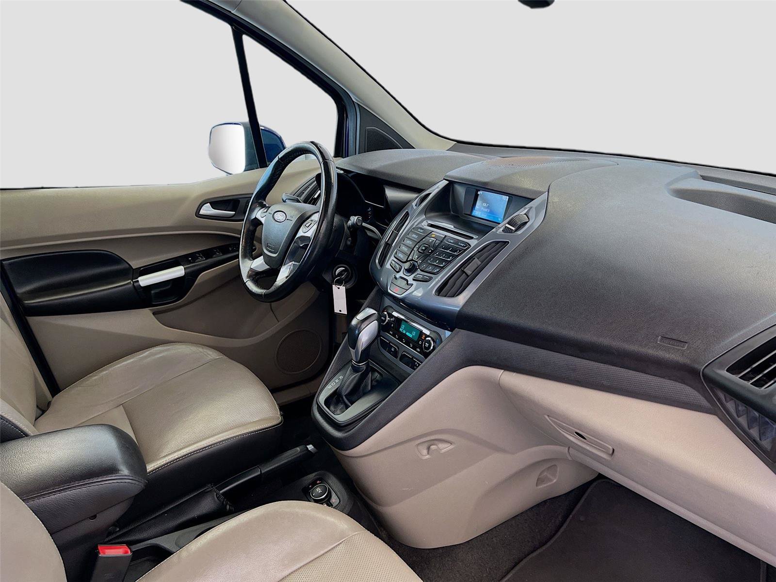 Used 2016 Ford Transit Connect Titanium FWD image 29