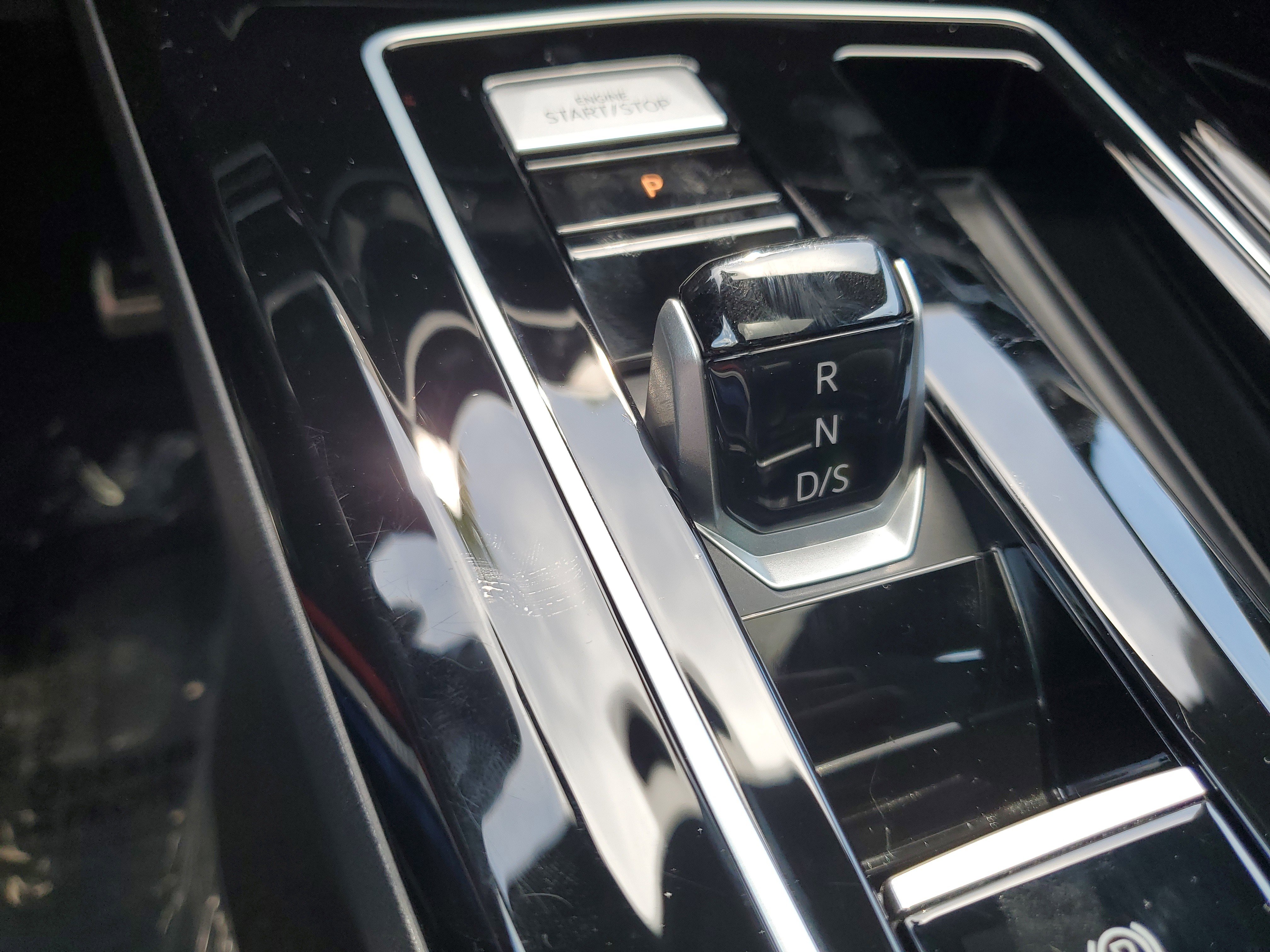 Used 2023 Volkswagen Golf R image 18