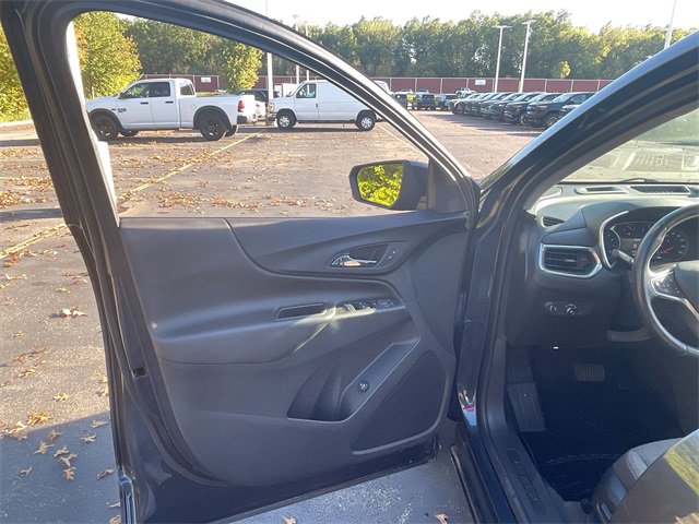 Used 2022 Chevrolet Equinox LT image 23