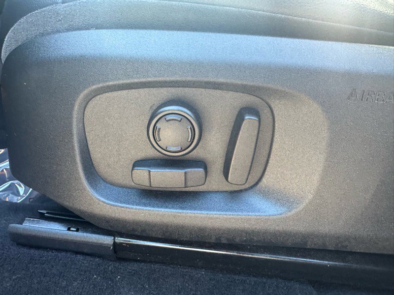 Used 2017 Land Rover Range Rover Evoque SE image 24