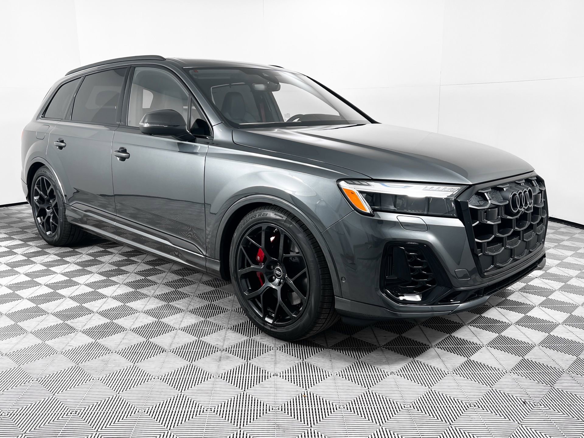 New 2026 Audi SQ7 Prestige image 1