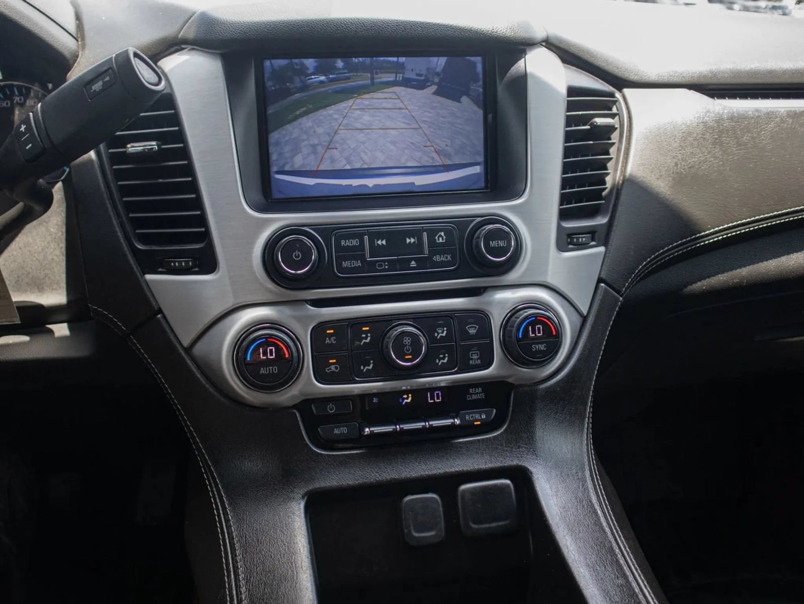 Used 2020 GMC Yukon SLE AWD/4WD image 34