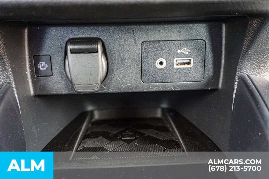 Used 2024 Nissan Versa SV FWD image 41