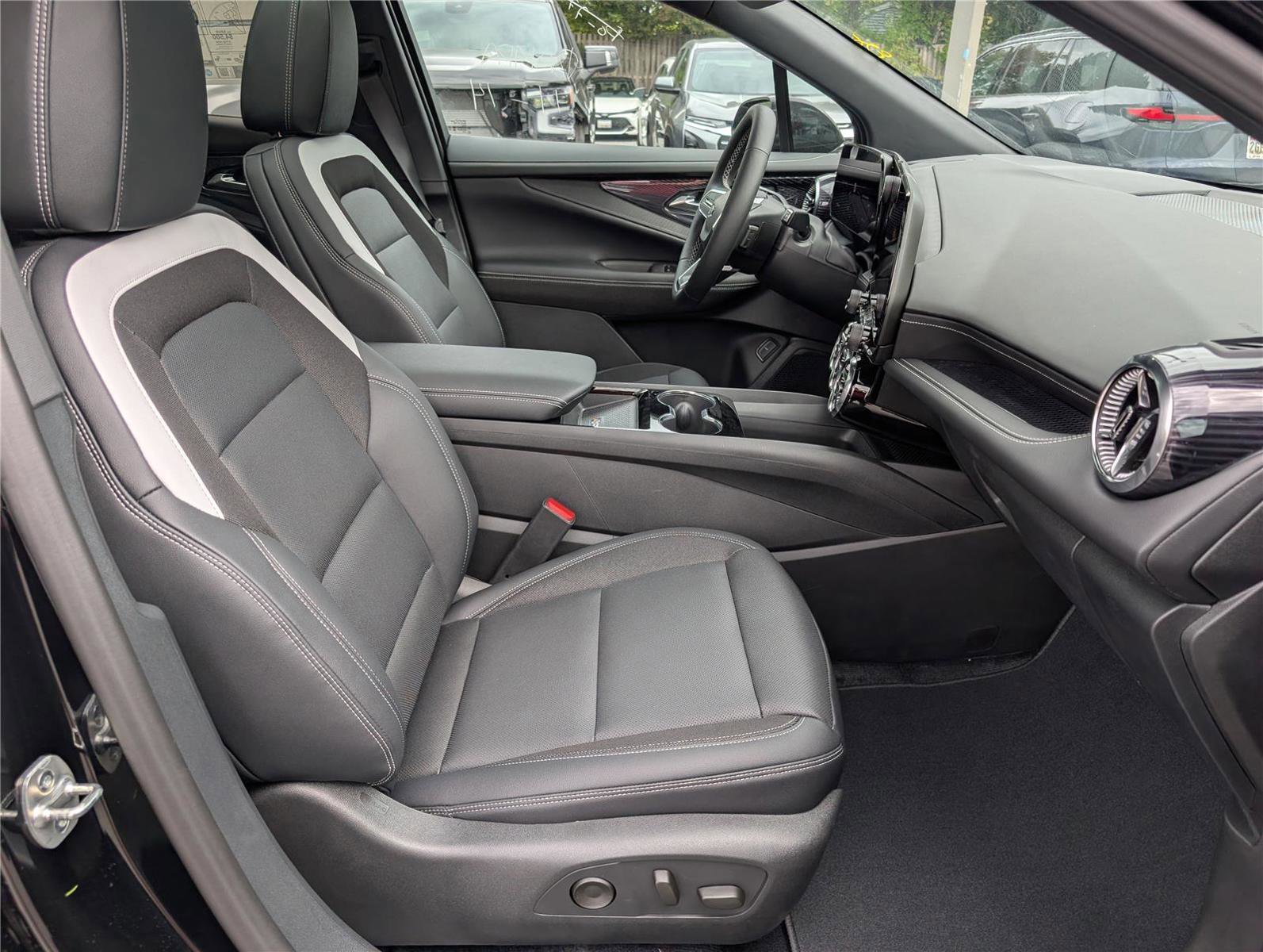 New 2026 Chevrolet Blazer EV LT image 6