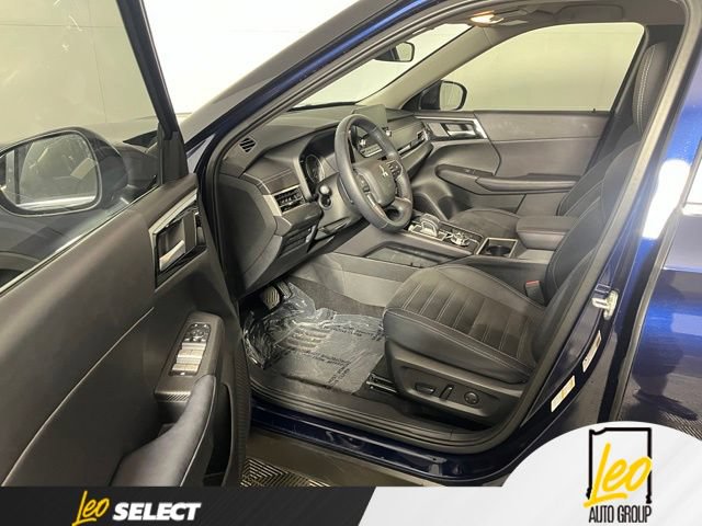 Used 2024 Mitsubishi Outlander SE AWD/4WD image 8