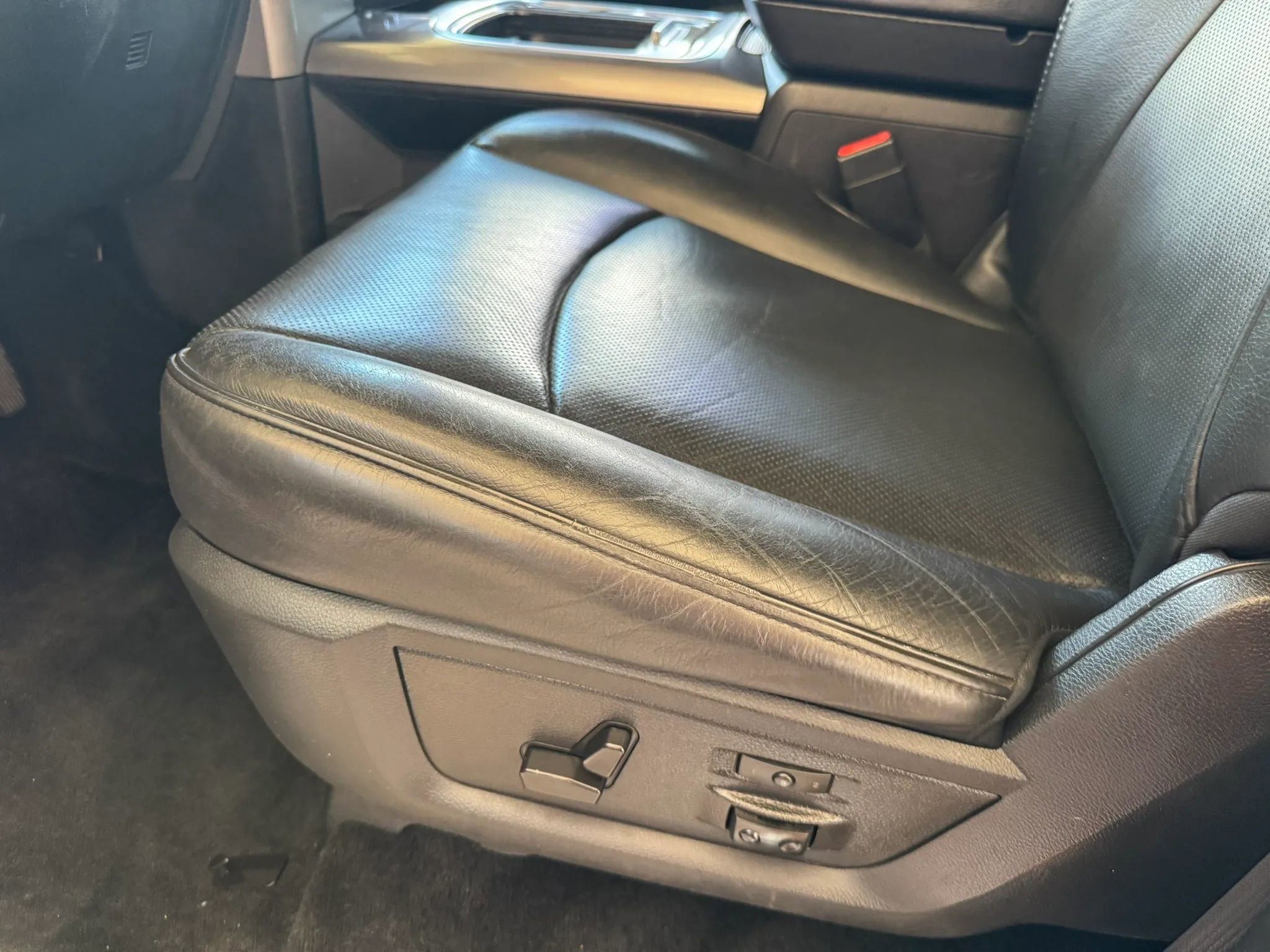 Used 2016 RAM 2500 Limited AWD/4WD image 15