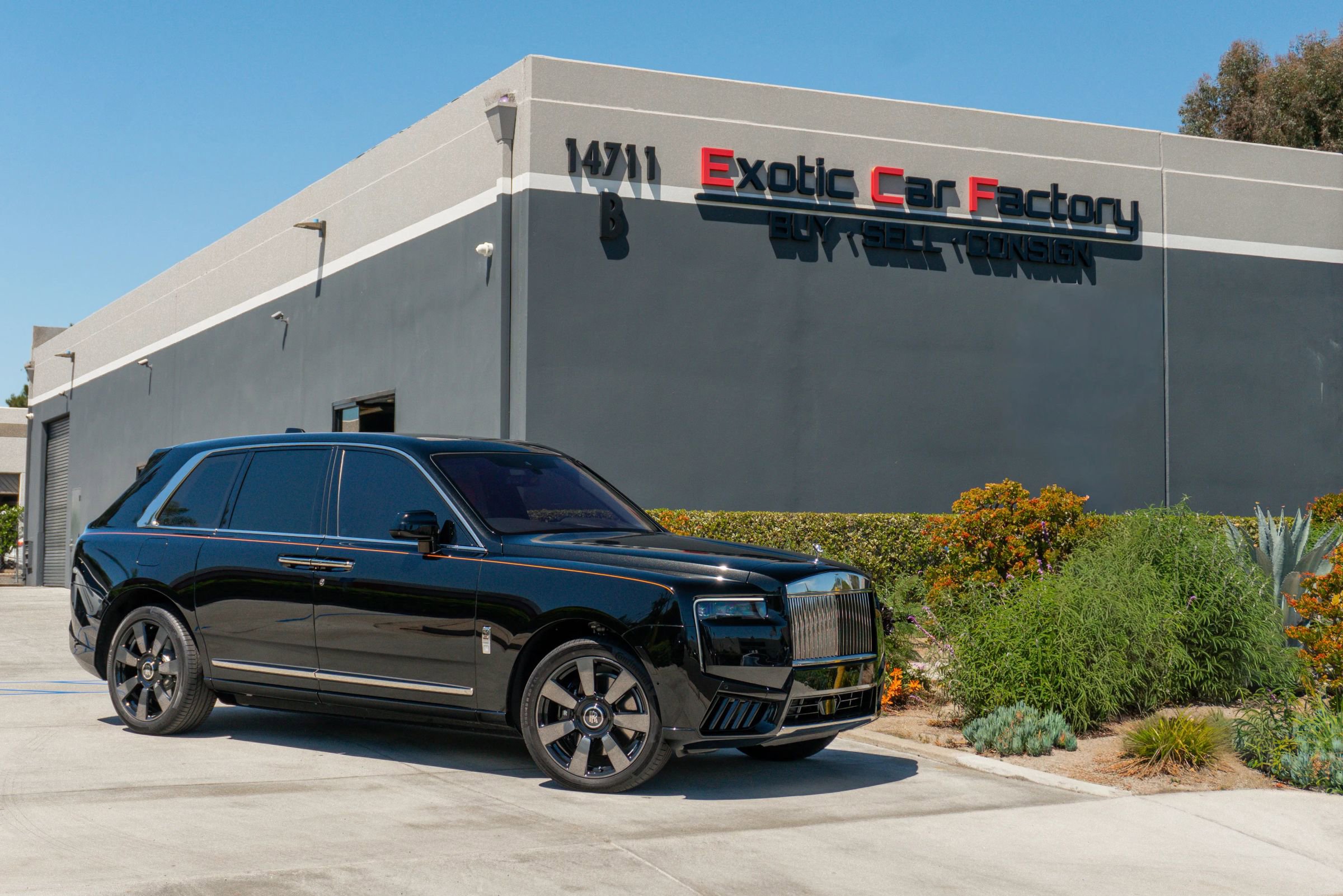 Used 2025 Rolls-Royce Cullinan image 1