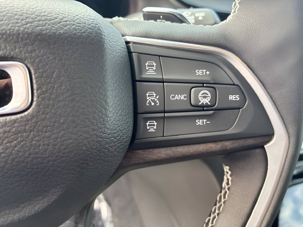 New 2027 Jeep Grand Cherokee Limited AWD/4WD image 31