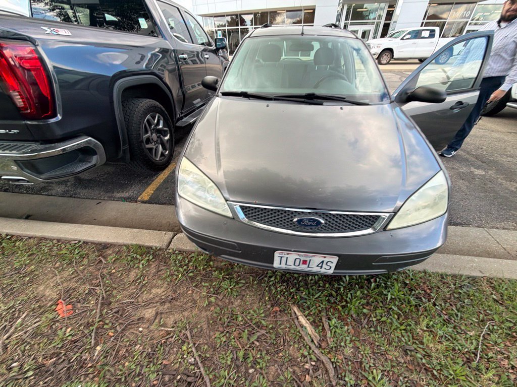 Used 2005 Ford Focus ZXW Wagon FWD image 7