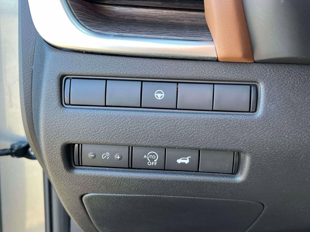 Used 2024 Nissan Rogue Platinum image 22