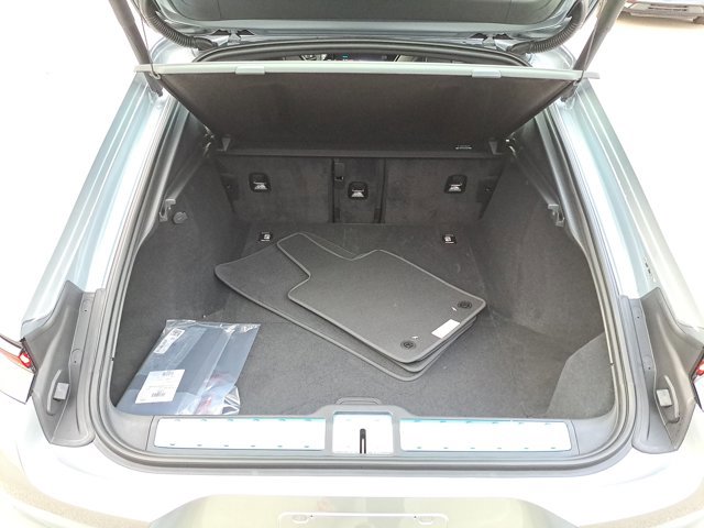 New 2026 Porsche Panamera 4 image 15