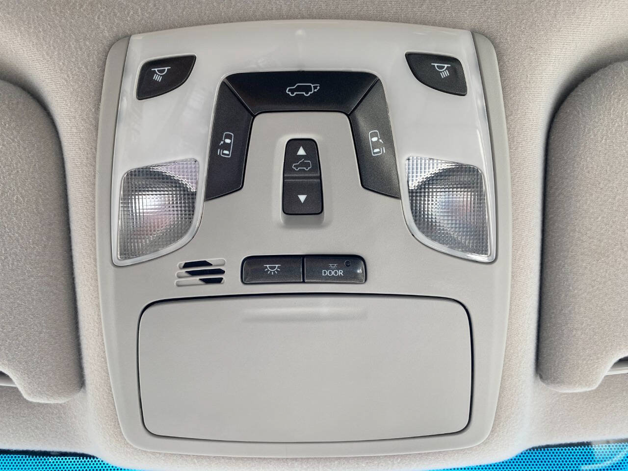 Used 2013 Toyota Sienna XLE FWD image 20
