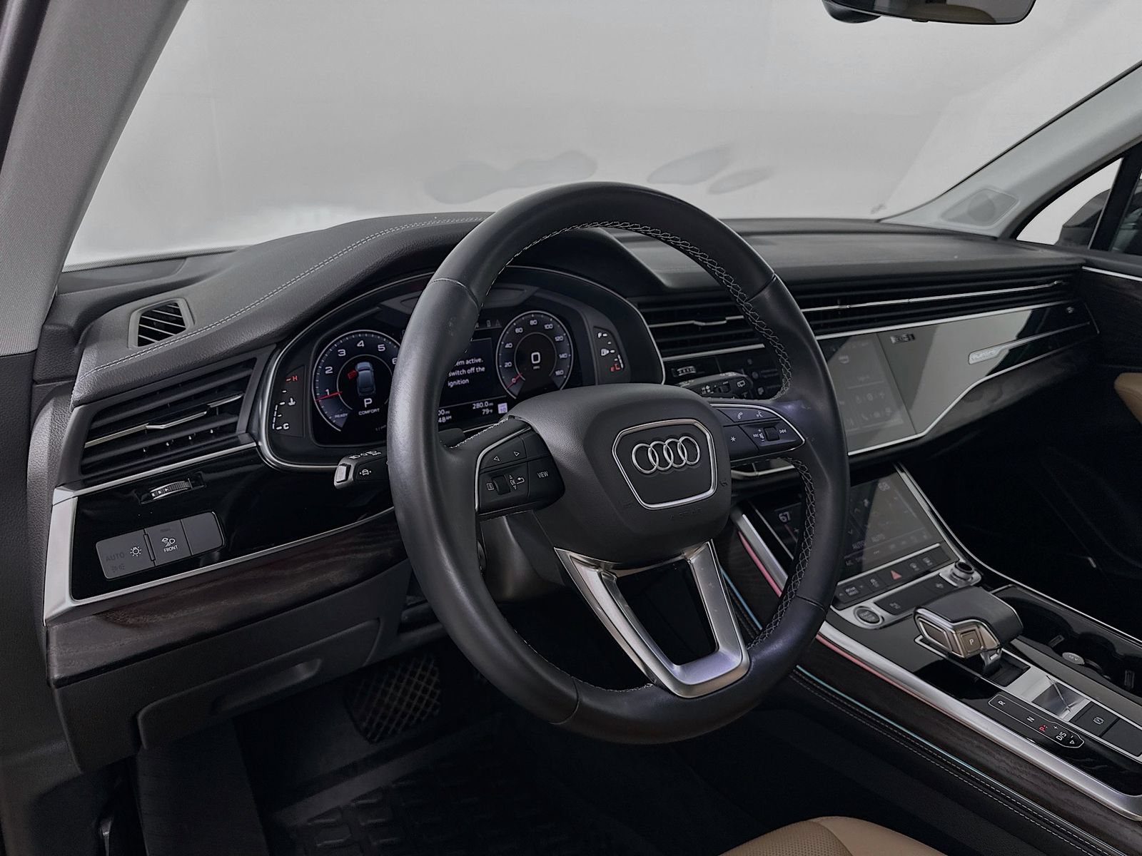 Used 2025 Audi Q7 2.0T Premium Plus AWD/4WD image 32