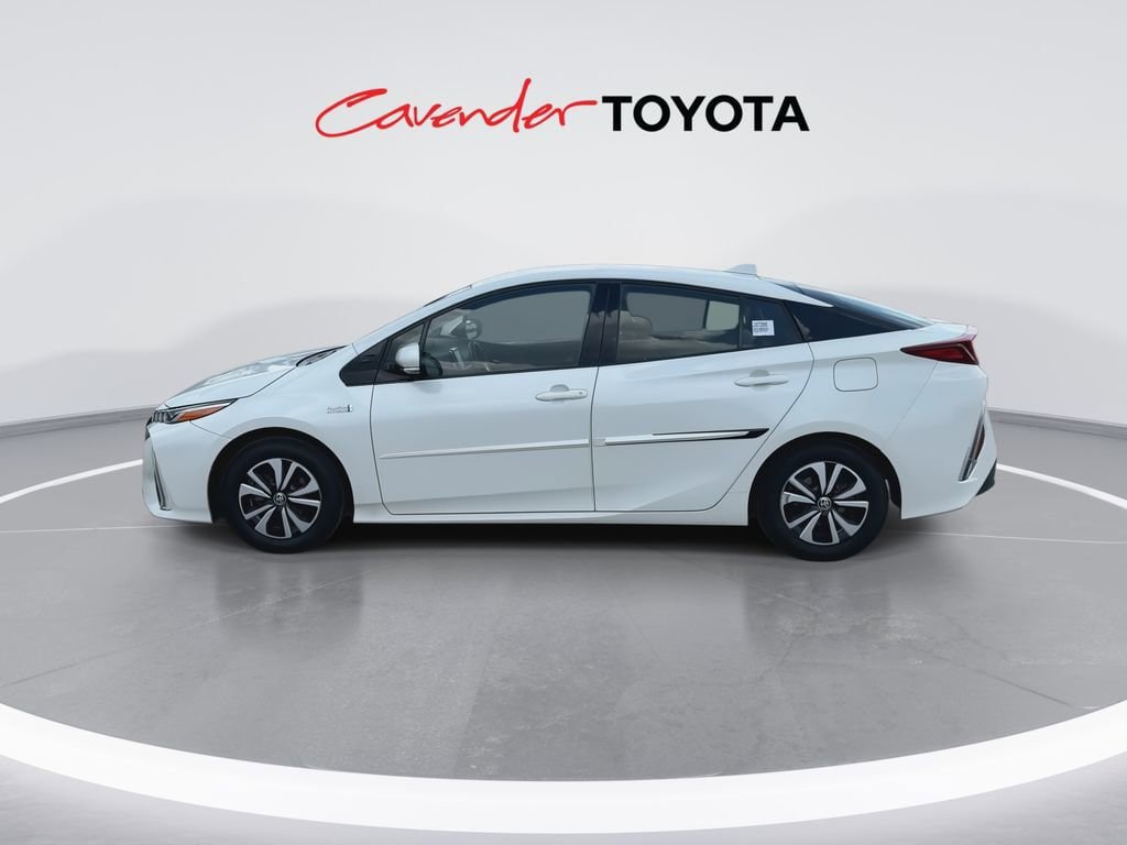 Certified 2018 Toyota Prius Prime Premium FWD image 5