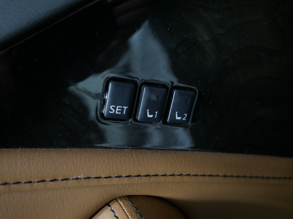 Used 2022 INFINITI QX80 Sensory AWD/4WD image 16