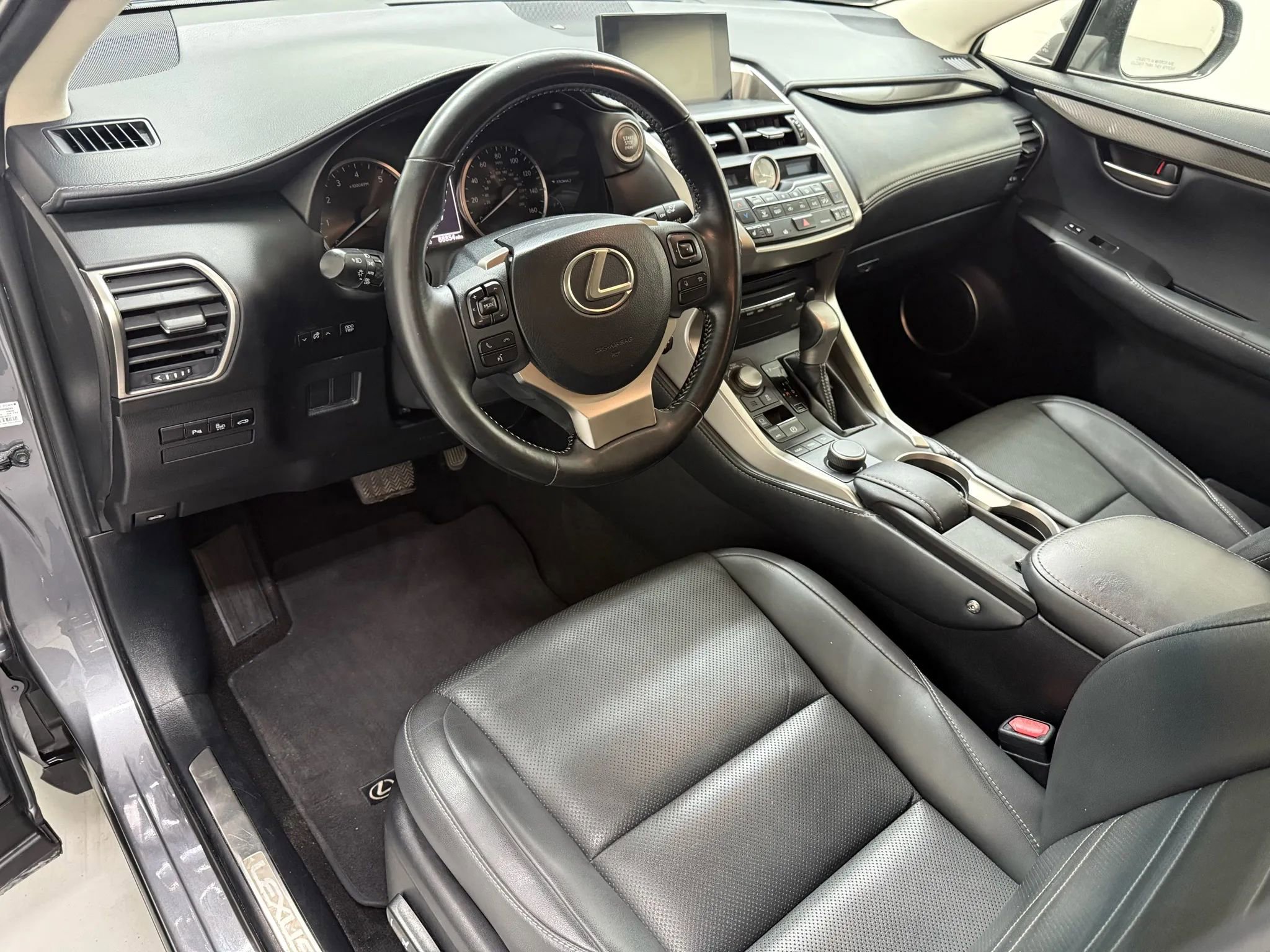 Used 2017 Lexus NX 200t FWD w/ Premium Package image 13