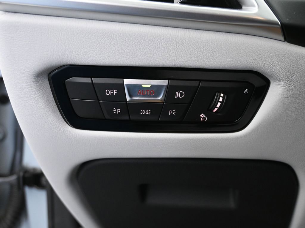 Used 2025 BMW M4 xDrive Competition w/ M Driver's Package image 28