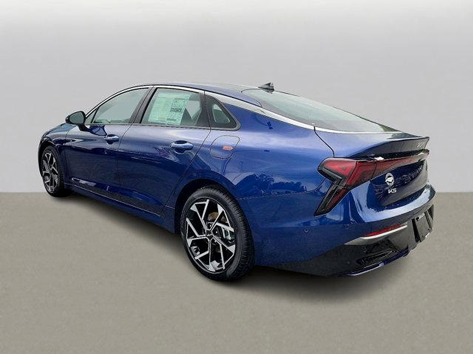 New 2025 Kia K5 EX image 3