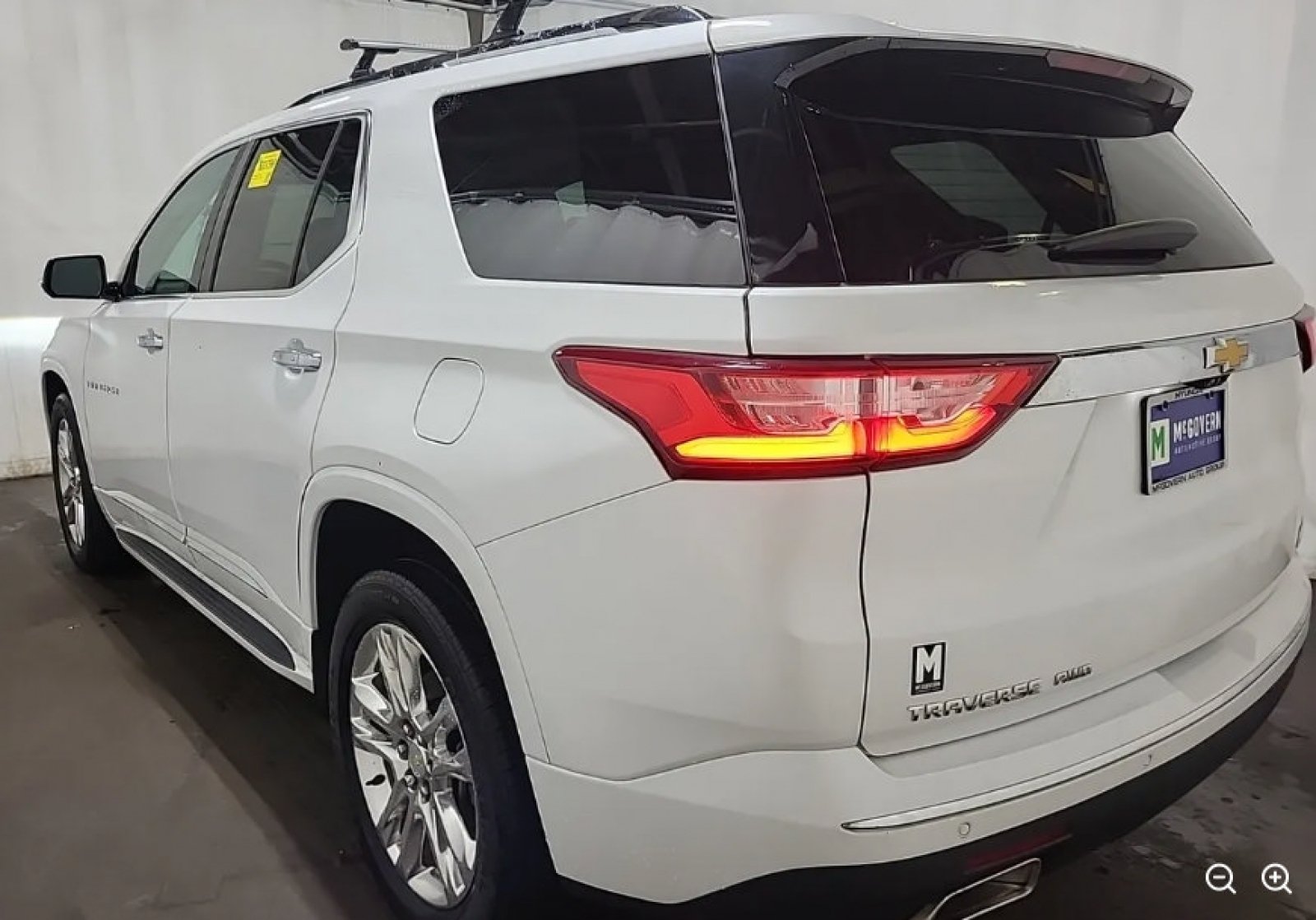 Used 2020 Chevrolet Traverse High Country w/ LPO, 'HIT The Road' Package AWD/4WD image 2