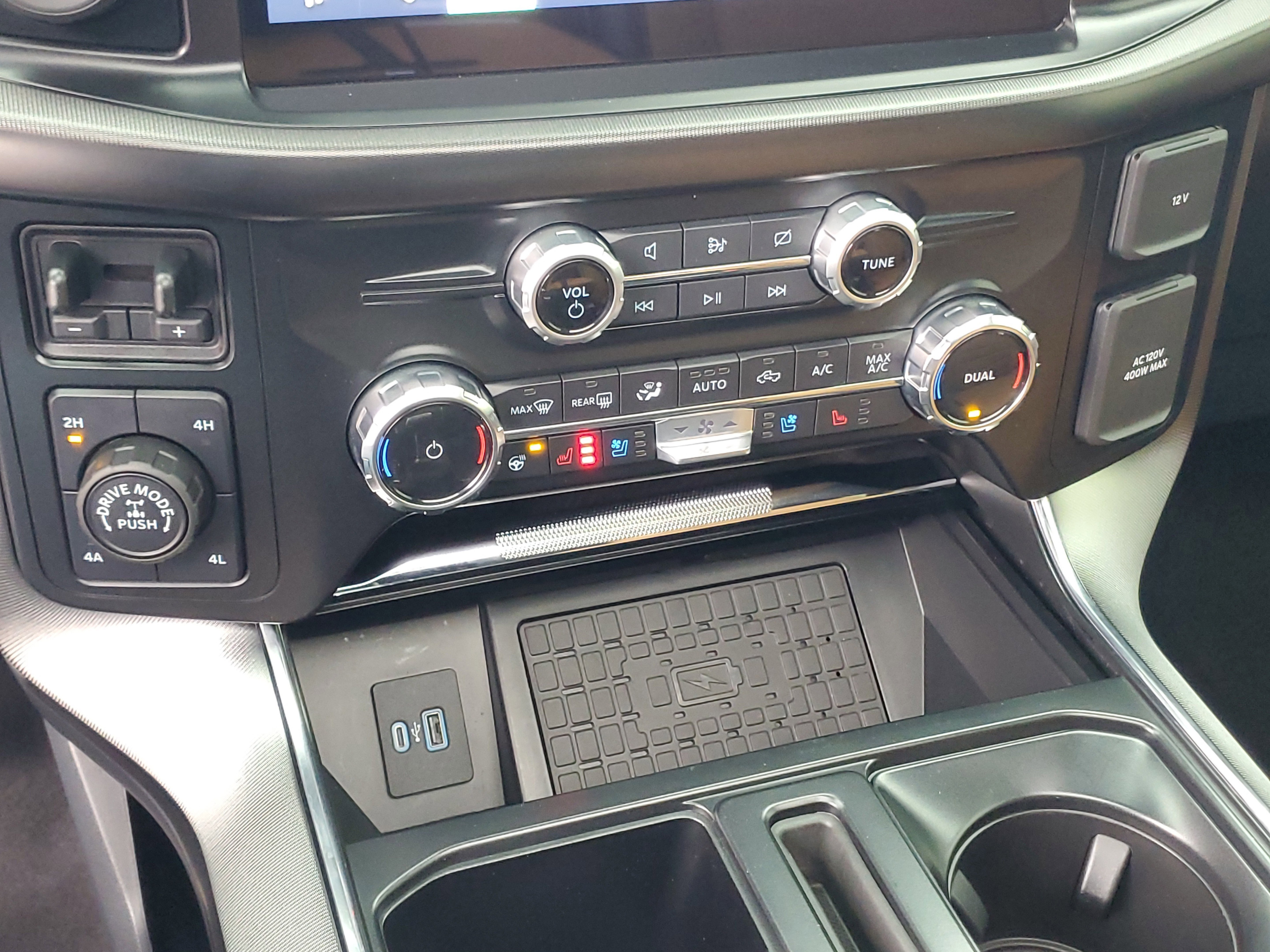 Used 2023 Ford F150 Platinum w/ FX4 Off-Road Package image 18