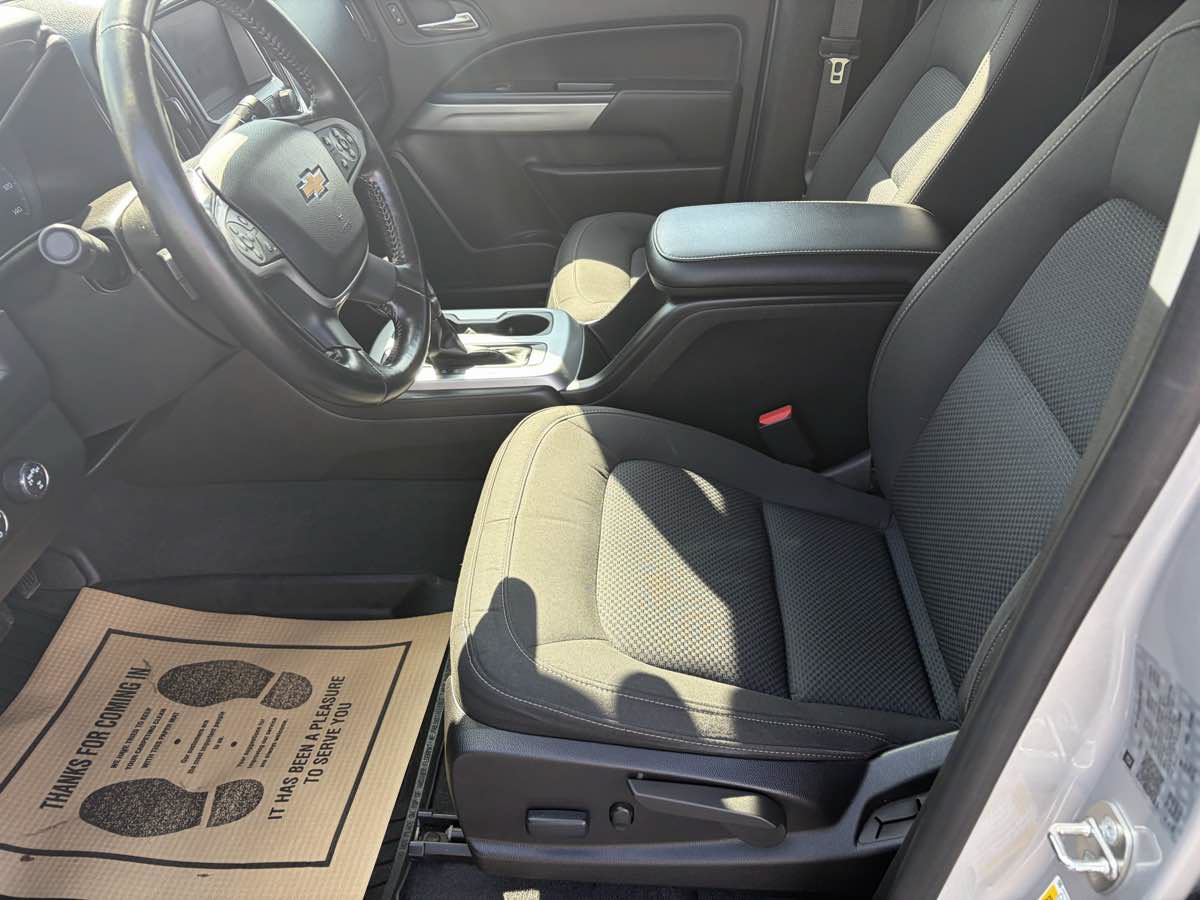 Used 2020 Chevrolet Colorado LT w/ Safety Package AWD/4WD image 10