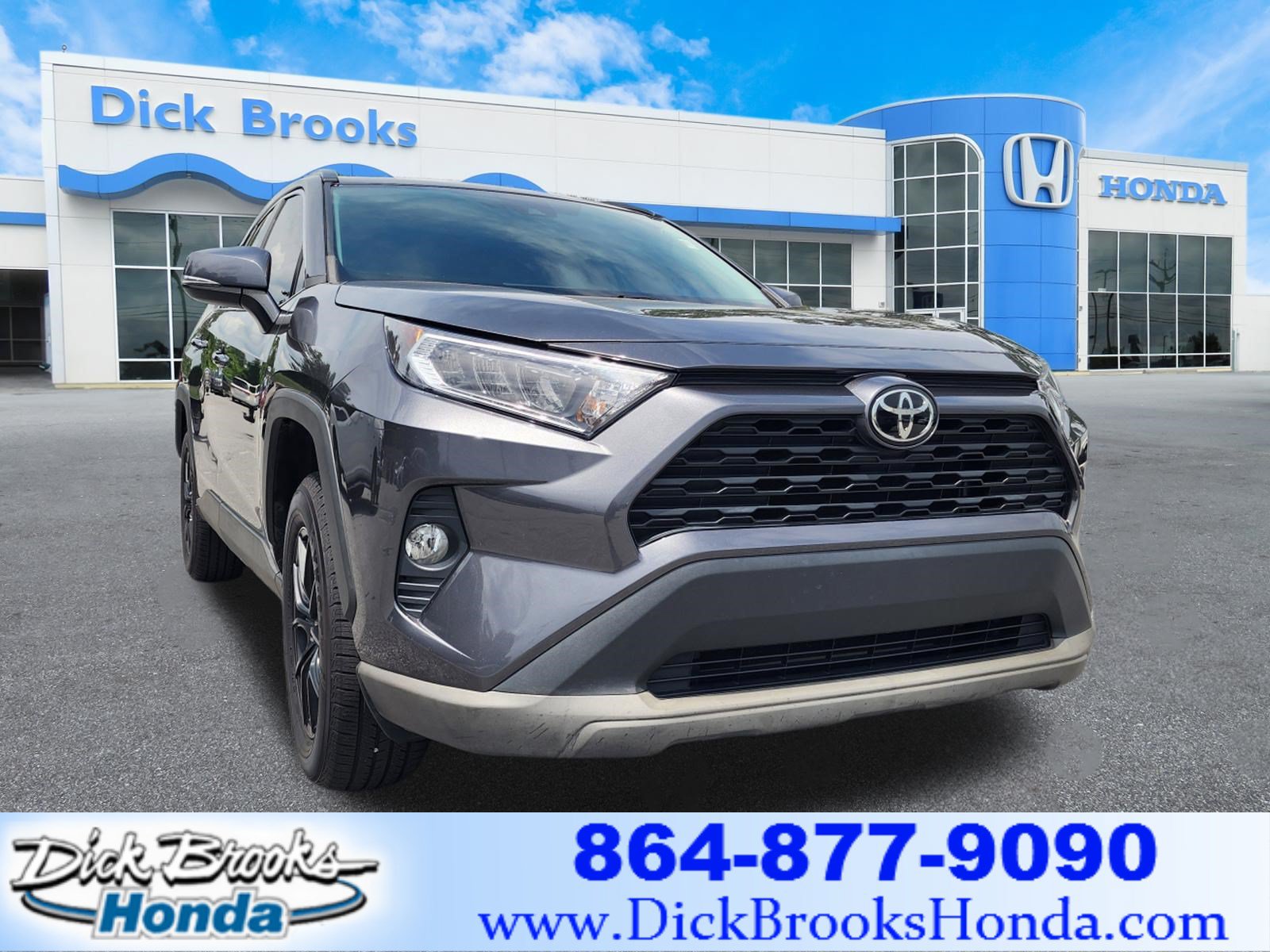 Used 2021 Toyota RAV4 XLE FWD image 1