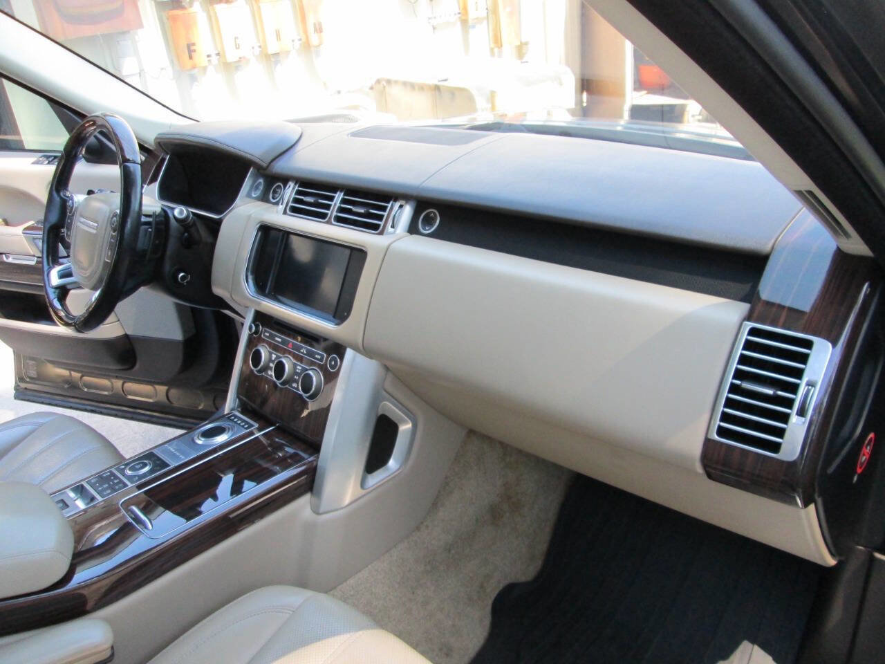 Used 2016 Land Rover Range Rover Supercharged AWD/4WD image 34