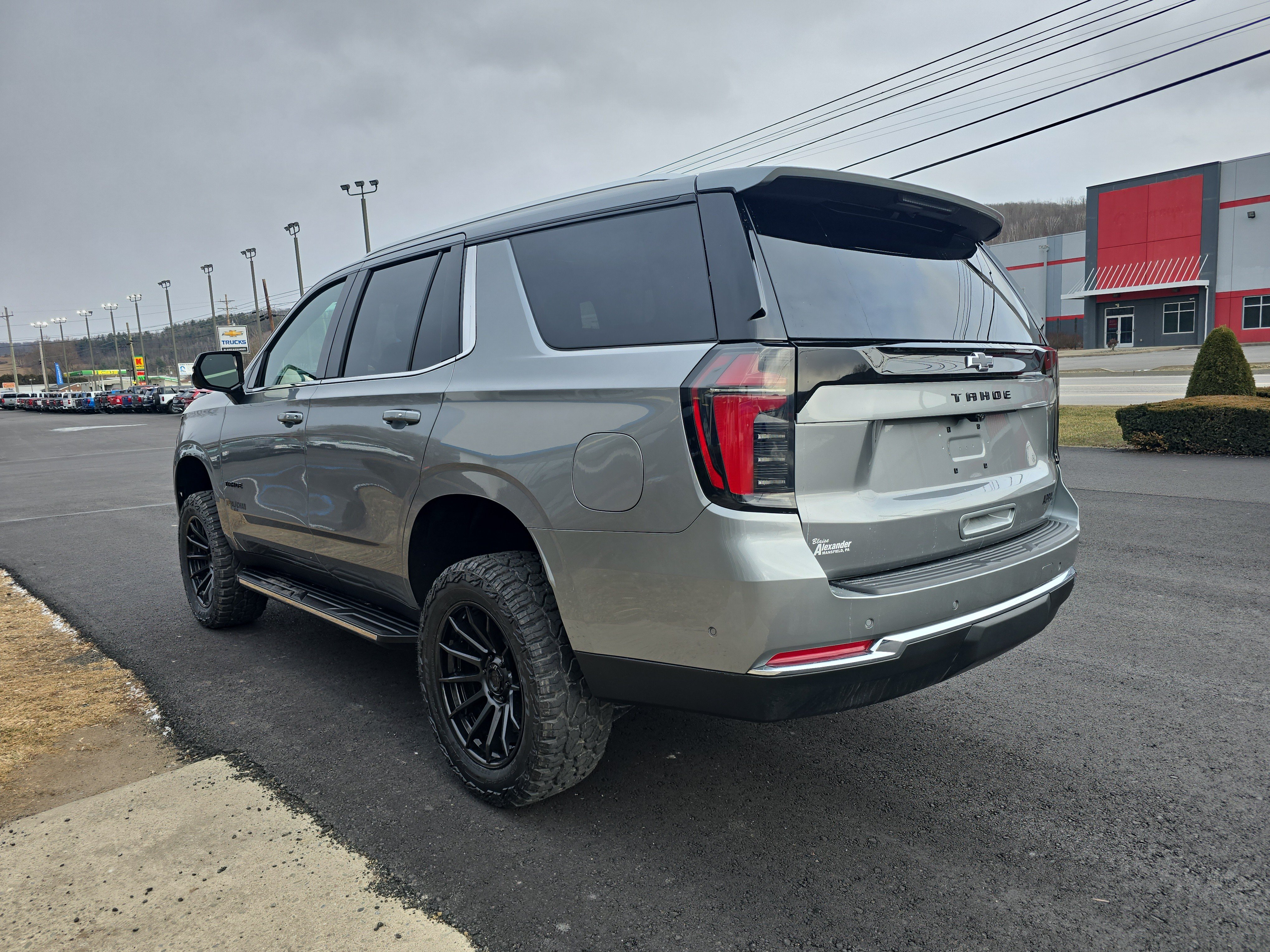 New 2026 Chevrolet Tahoe LS w/ LPO, Dark Essentials Package AWD/4WD image 6