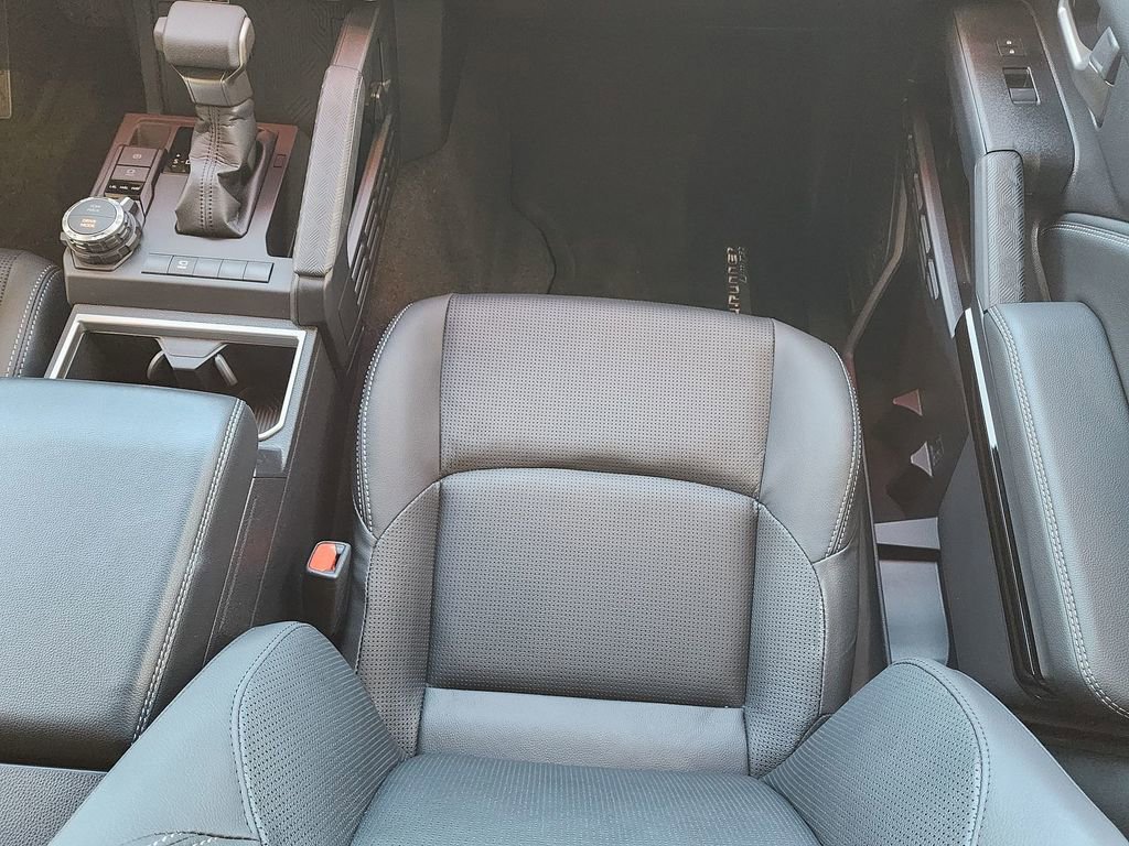 New 2026 Toyota 4Runner Limited AWD/4WD image 9