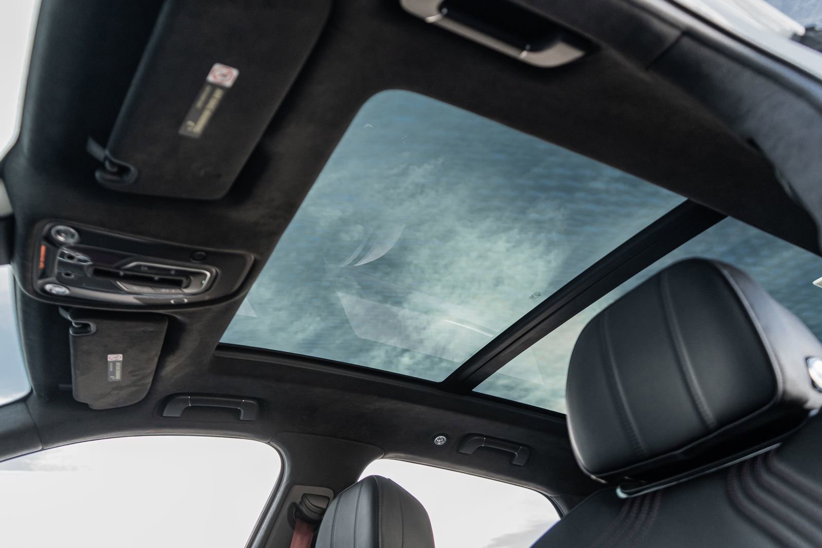 Certified 2022 Bentley Bentayga image 28