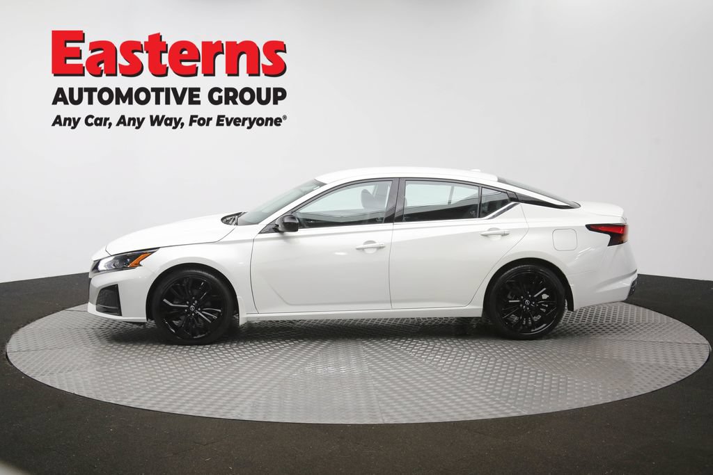 Used 2023 Nissan Altima 2.5 SR FWD image 59