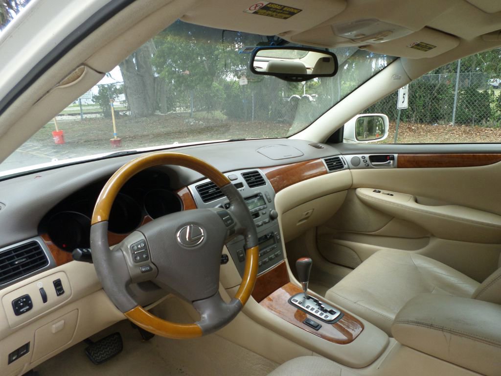 Used 2005 Lexus ES 330 image 12
