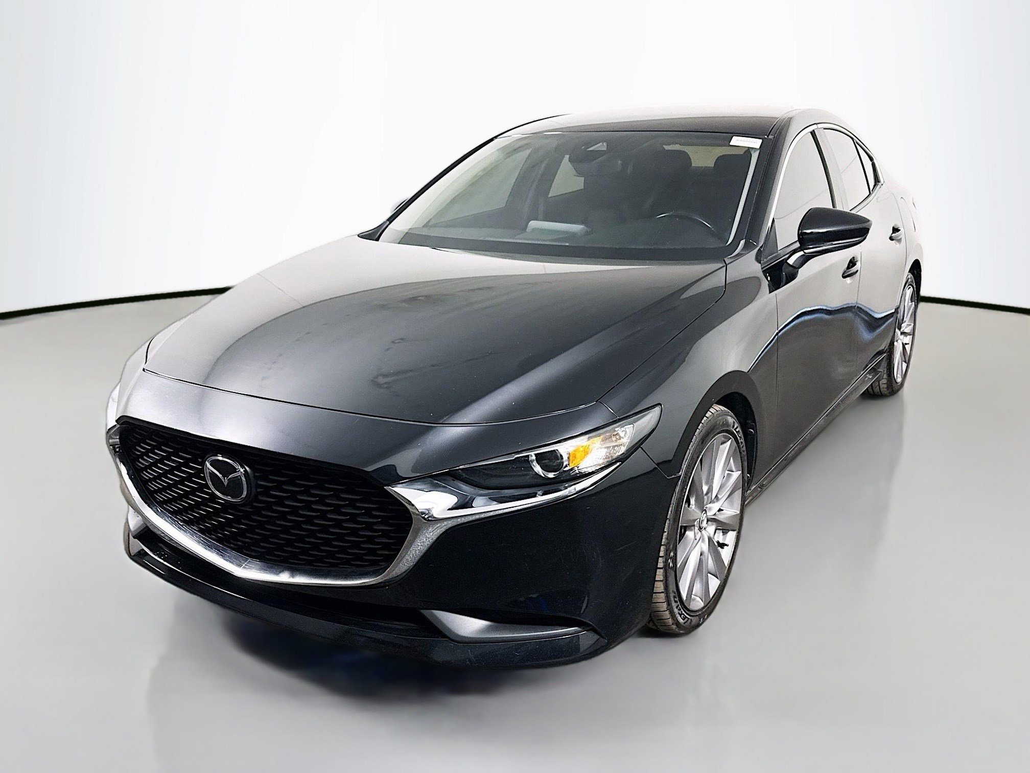 Used 2020 MAZDA MAZDA3 Sedan w/ Select Package image 4