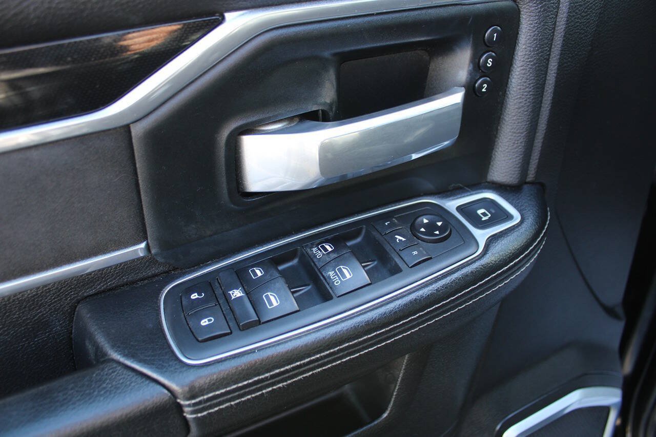 Used 2020 RAM 2500 Laramie w/ Night Edition AWD/4WD image 25