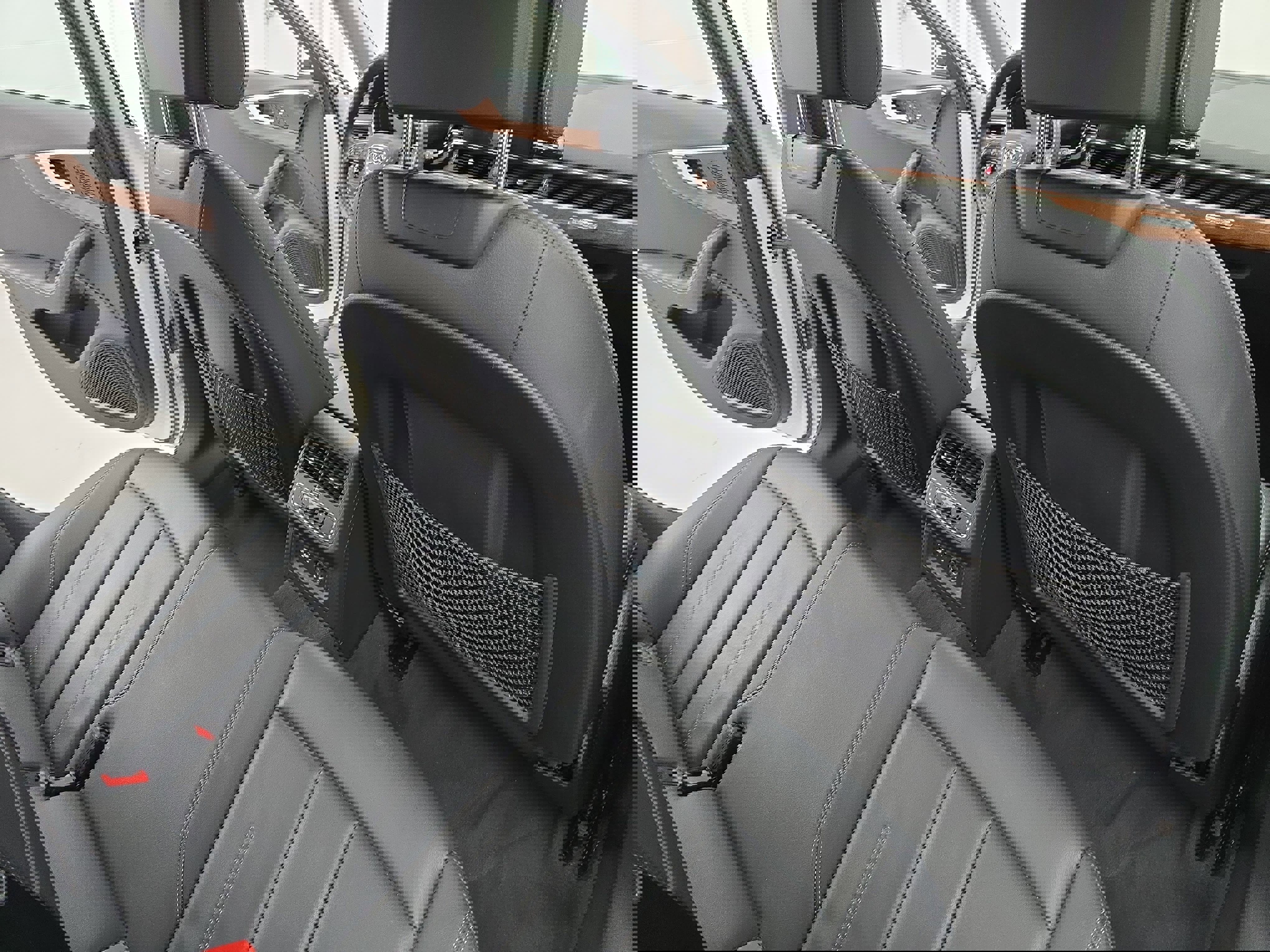 Used 2022 Audi A4 2.0T Premium Plus w/ Premium Plus Package image 11