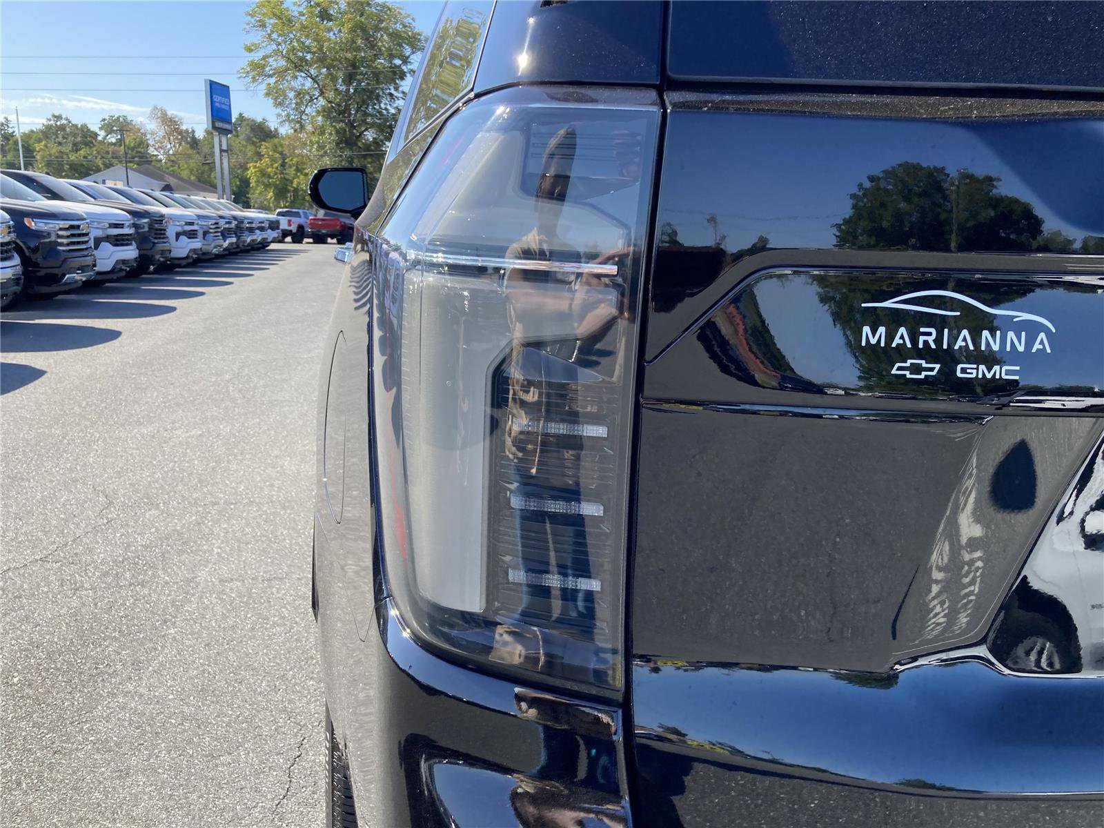 New 2026 Chevrolet Suburban Premier image 11