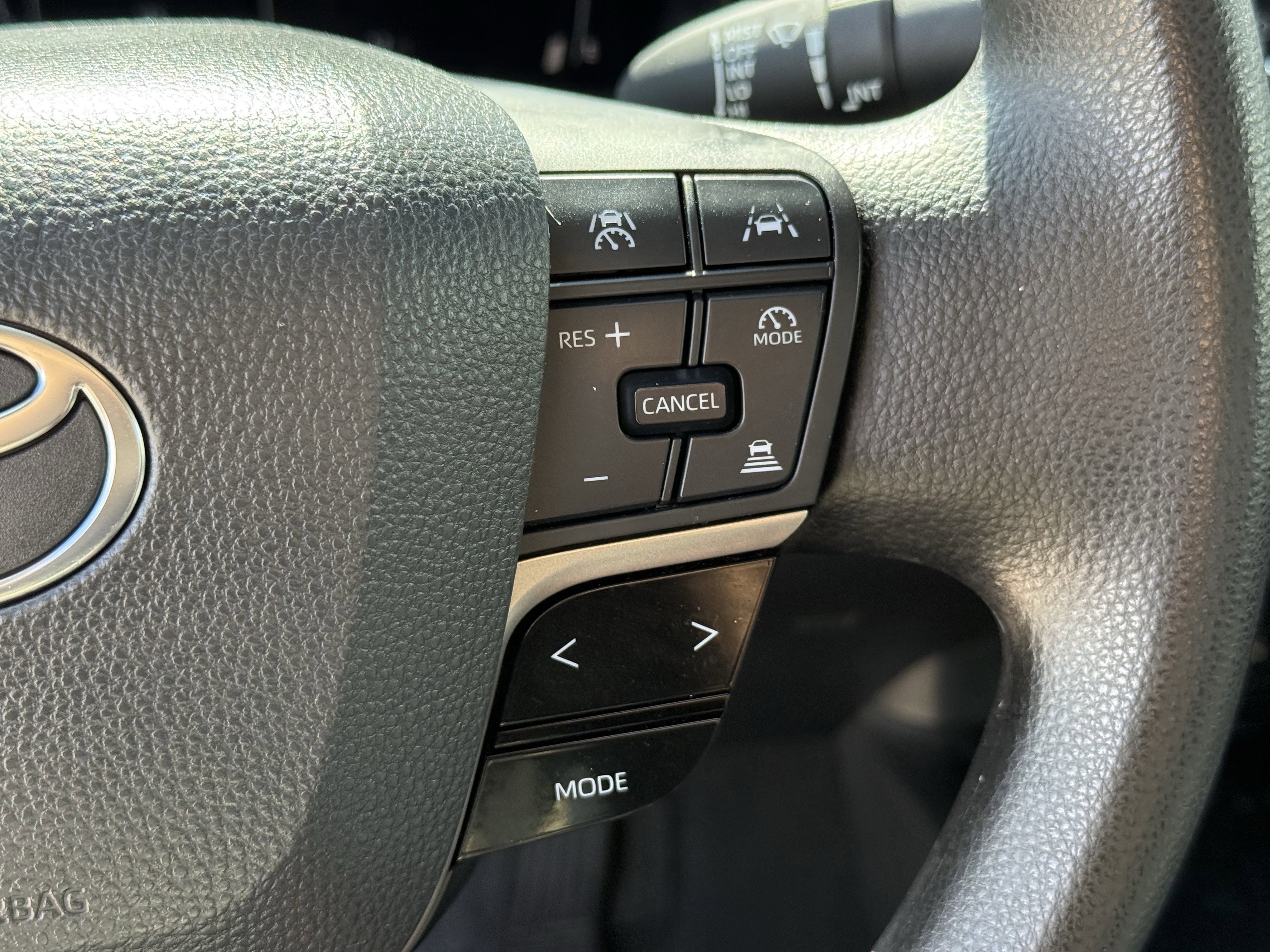 Used 2025 Toyota Camry LE FWD image 18