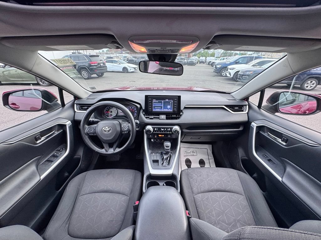 Used 2019 Toyota RAV4 XLE AWD/4WD image 23
