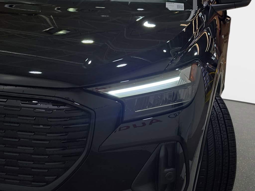 New 2026 Audi Q4 e-tron Premium image 32