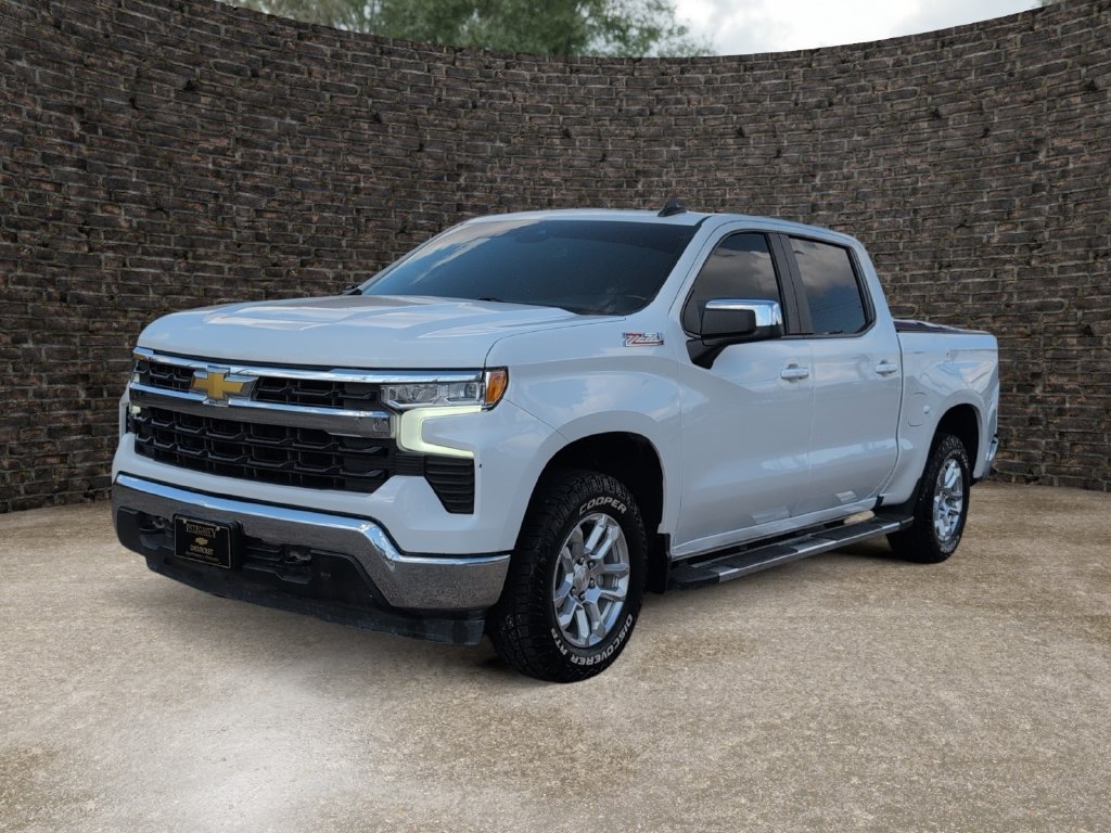 Used 2025 Chevrolet Silverado 1500 LT AWD/4WD image 6