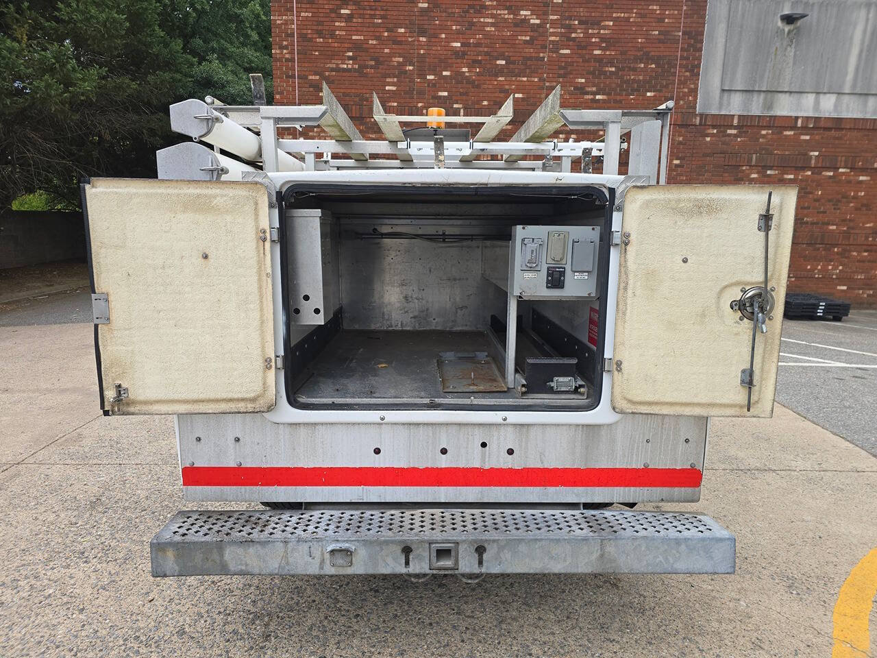 Used 2008 Chevrolet Silverado 3500 W/T RWD image 19