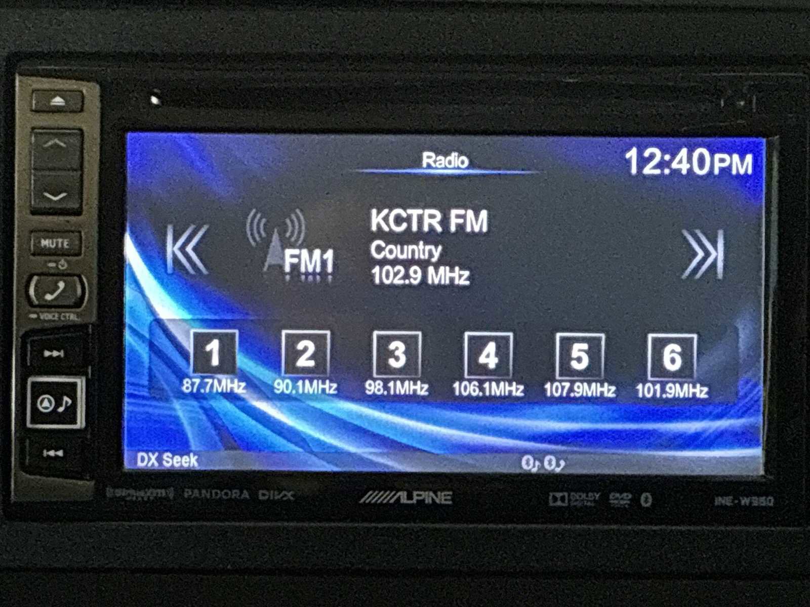 Used 2014 Chevrolet Silverado 2500 LT w/ Interior Plus Package image 12