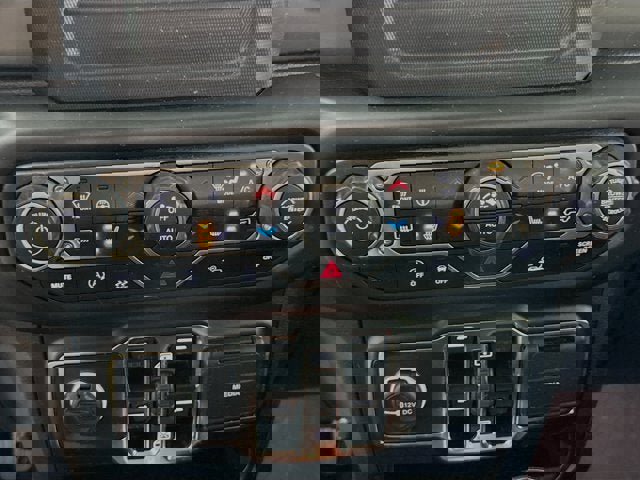 Used 2022 Jeep Wrangler Unlimited Sport image 15