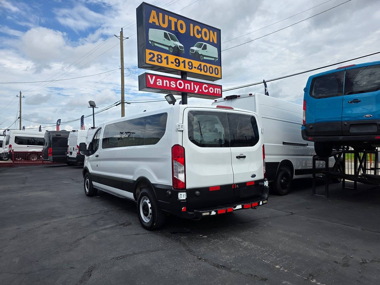 Used 2019 Ford Transit 350 XL RWD image 2