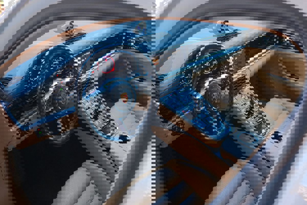 Used 2017 Porsche Panamera image 48