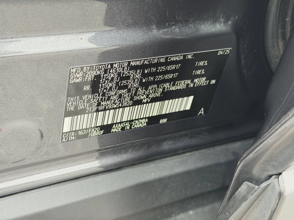 Used 2025 Toyota RAV4 XLE AWD/4WD image 30