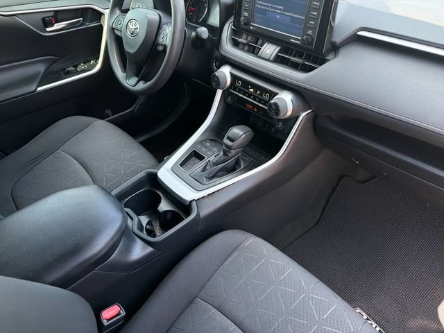 Used 2020 Toyota RAV4 XLE w/ Carpet Mat Package FWD image 17