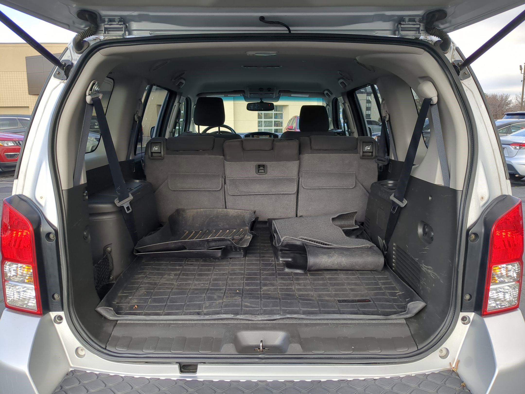 Used 2011 Nissan Pathfinder SV w/ Protection Pkg image 29