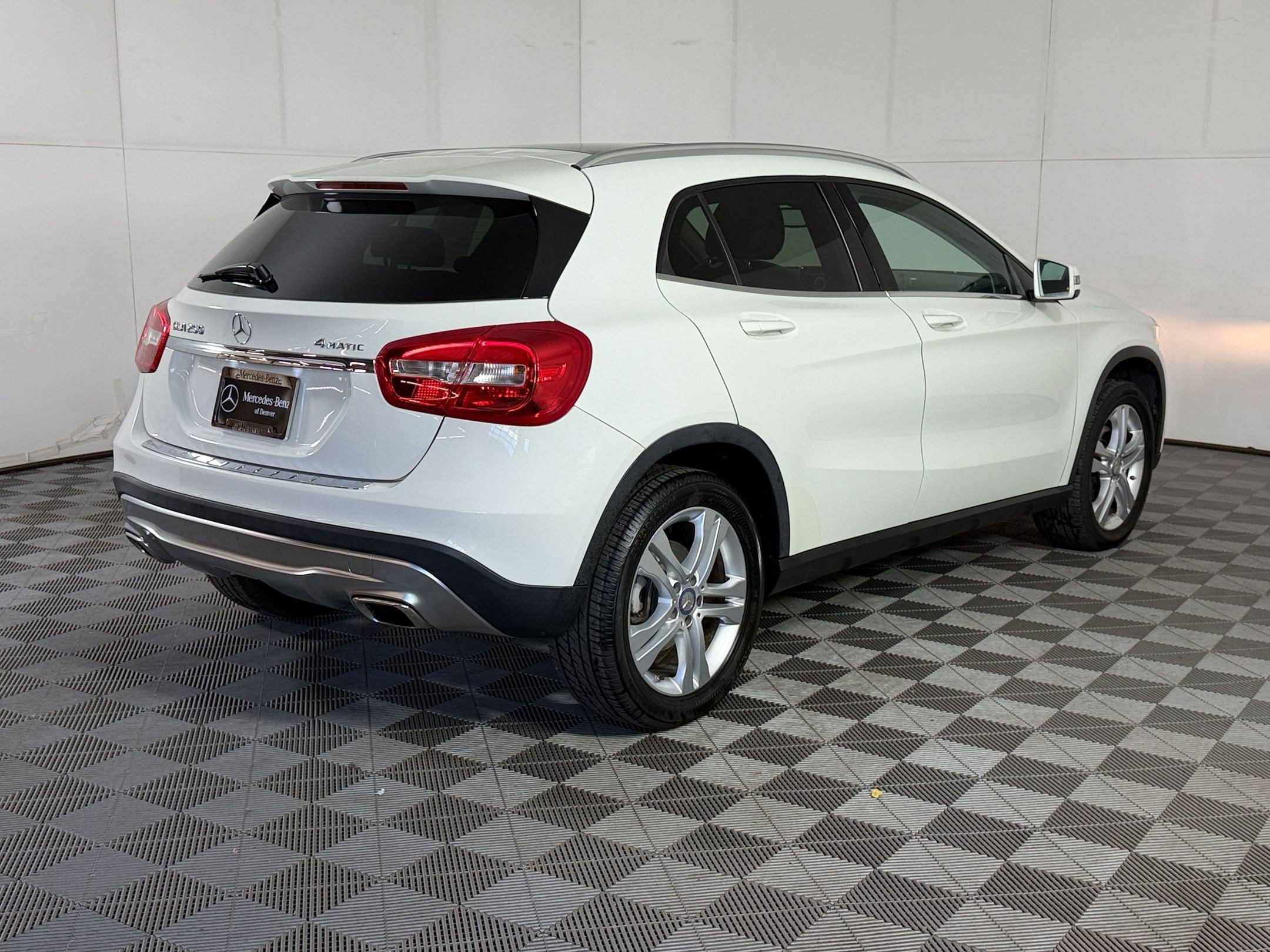 Used 2015 Mercedes-Benz GLA 250 4MATIC image 9