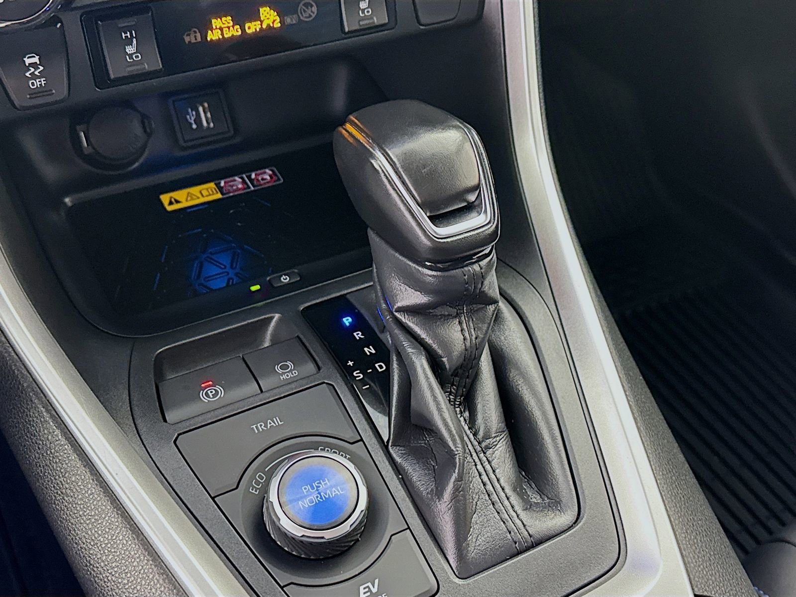 Used 2024 Toyota RAV4 XSE w/ Advanced Technology Package image 14